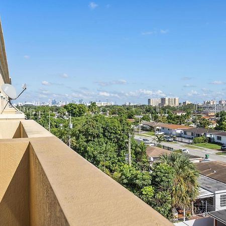 Airport Getaway Appartement Miami Buitenkant foto