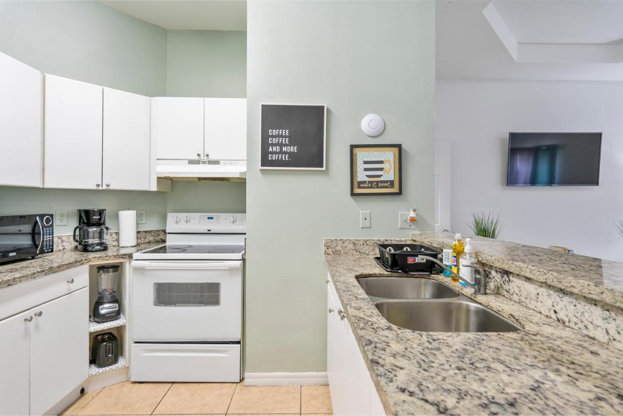 Airport Getaway Appartement Miami Buitenkant foto
