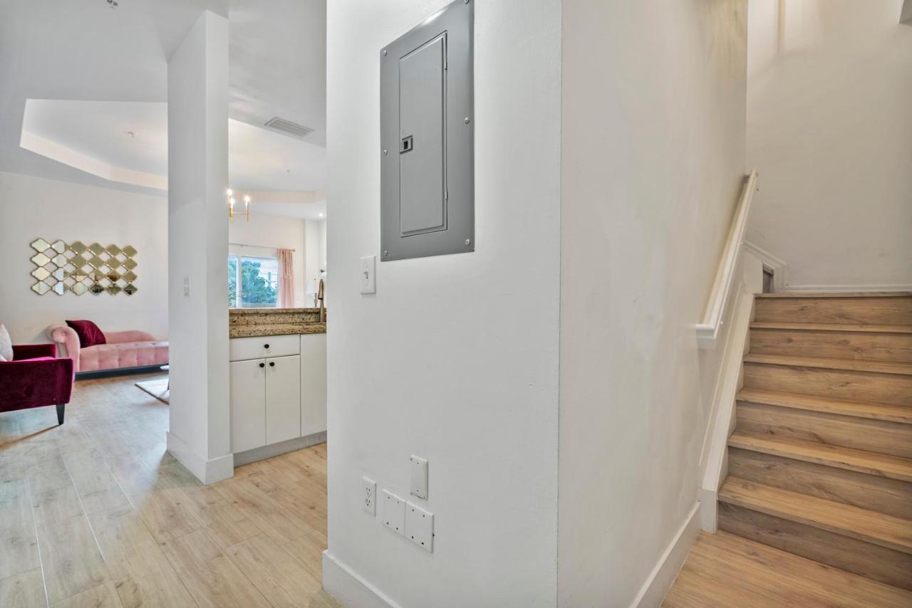 Airport Getaway Appartement Miami Buitenkant foto